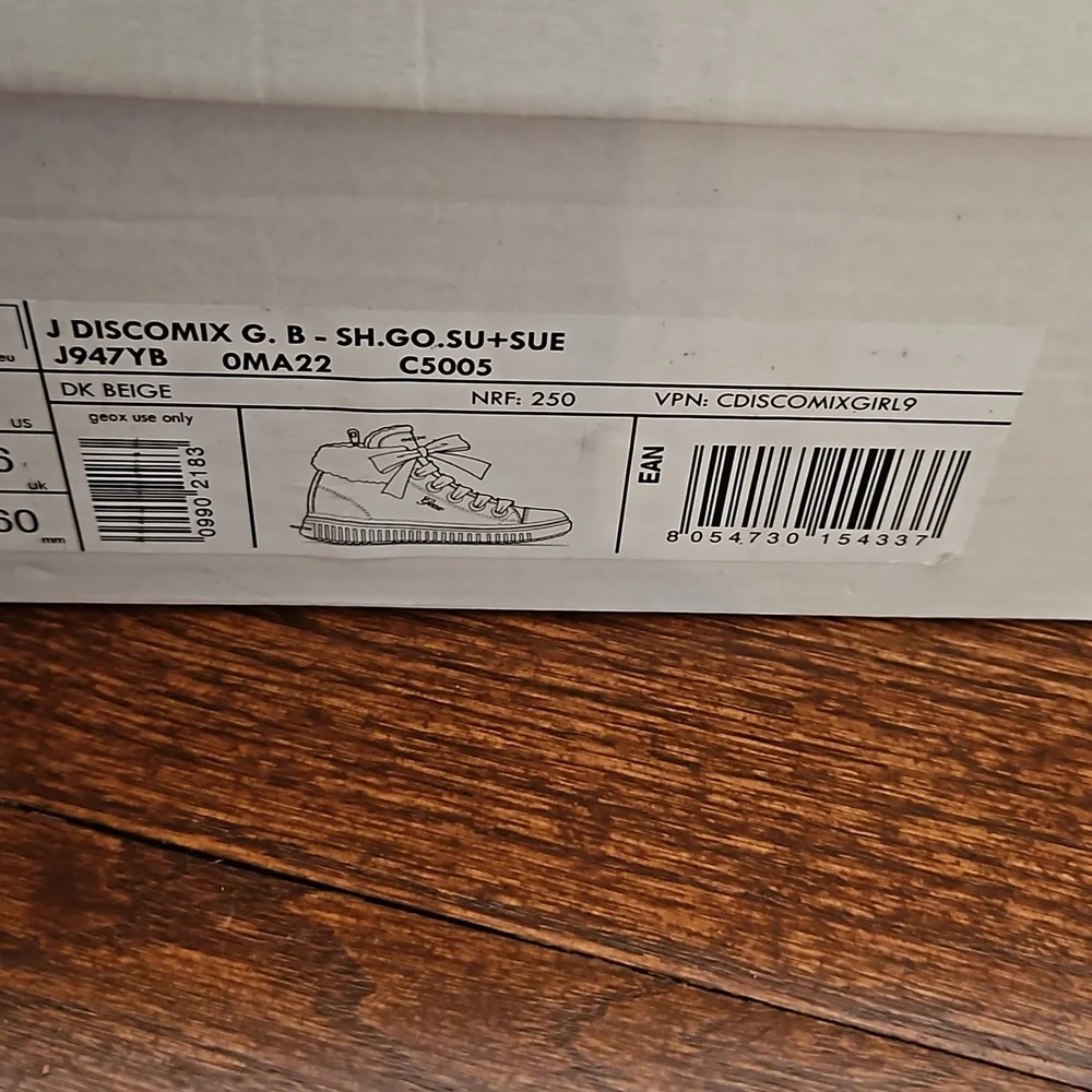 Brand new Geox Discomix booties size 35 eu